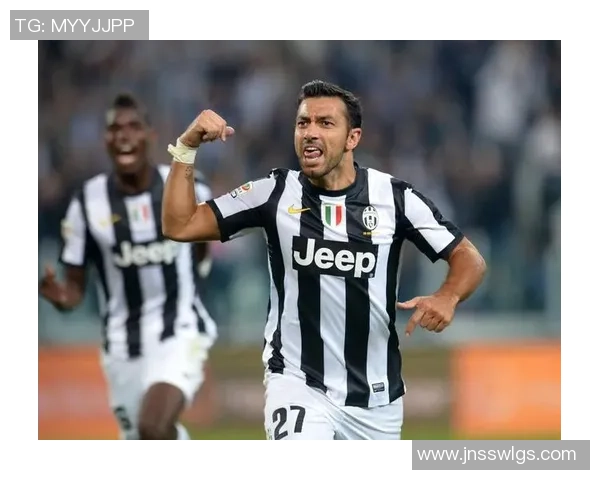 能不能推荐一些当今最受欢迎的足球明星及其精彩表现分析