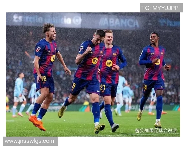 足球明星的大拇指背后的故事与荣耀如何影响年轻球员的梦想与追求